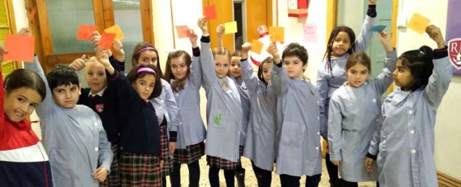 Buenos deseos de los alumnos y alumnas de 2º de primaria del Colegio Rafaela María para el nuevo año.