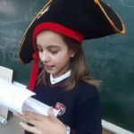 Los alumnos y alumnas de 5º de primaria del Colegio Rafaela María de Valladolid realizan una actividad de expresión escrita.