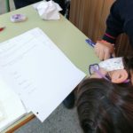 Los alumnos y alumnas de 5º de primaria del Colegio Rafaela de Valladolid trabajan el análisis de sustantivos.