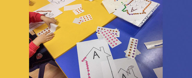 Trabajando lectoescritura en el Colegio Rafaela María de Valladolid.