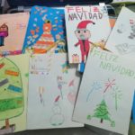 Los alumnos y alumnas de 5º de primaria del Colegio Rafaela María de Valladolid envían postales navideñas a una residencia de Zamora.