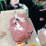 Los alumnos de 6º de primaria del Colegio Rafaela María de Valladolid trabajan los volcanes.