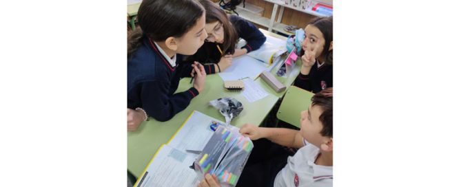 Los alumnos y alumnas de sexto de primaria del Colegio Rafaela María de Valladolid repasan los determinantes.