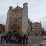 Los alumnos y alumnas de sexto de primaria del Colegio Rafaela María de Valladolid ha hecho un recorrido visitando edificios relacionados con la Edad Moderna y los monarcas Felipe II y Felipe III.